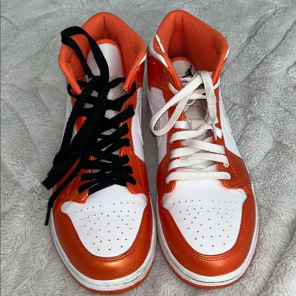 Nike Air Jordan 1 Mid SE Electro Orange Men’s Size 9.5